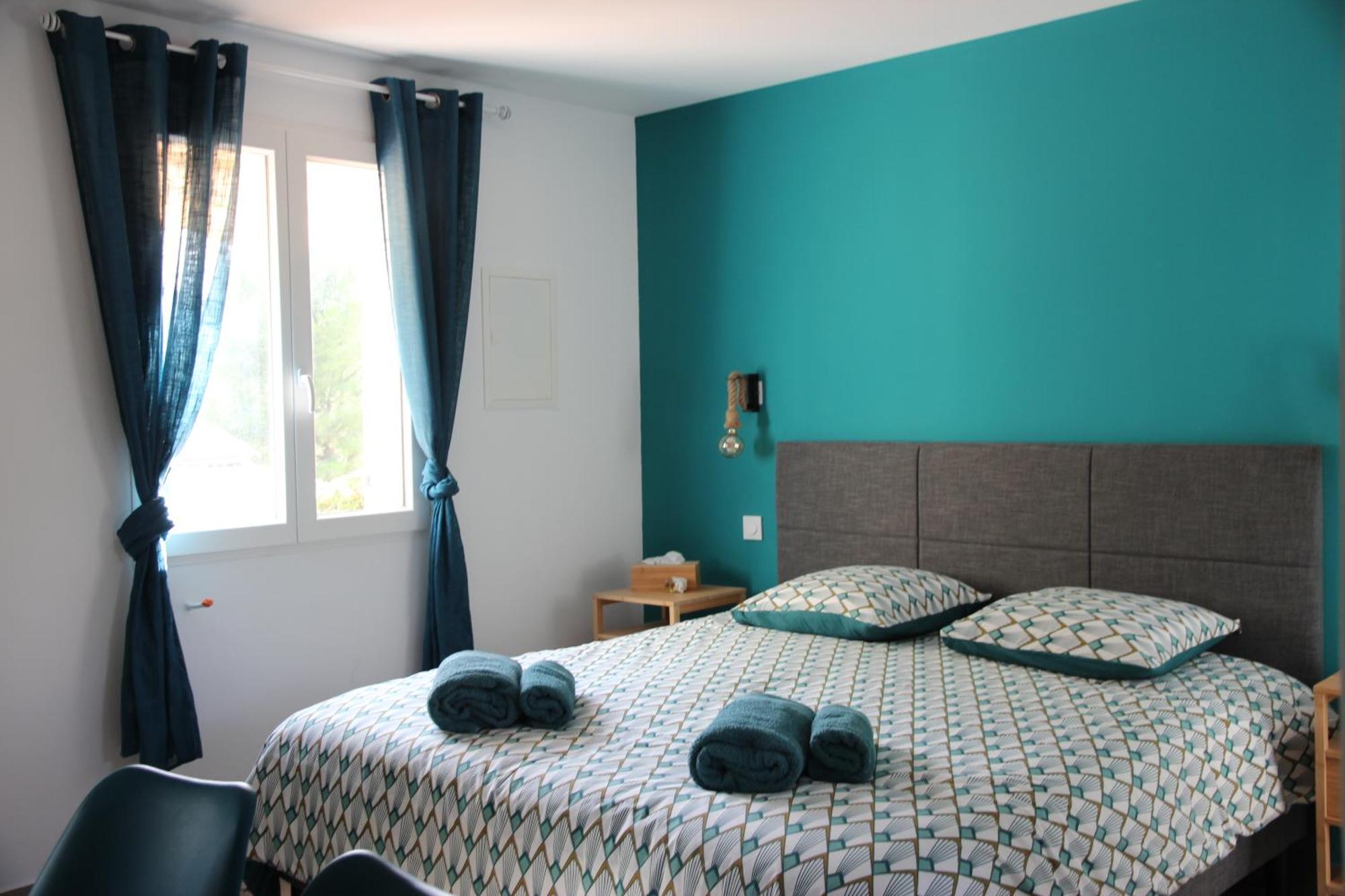 Maison D'Hote Villa Monique Cuges-les-Pins Bagian luar foto